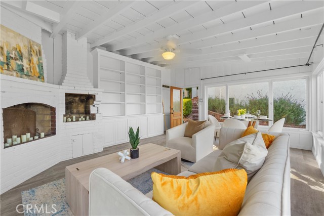 The studio is 320 sq.ft. and a versatile living space, perfect for home office, gym, playroom, den, or library.