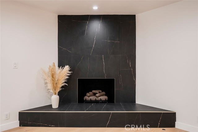 14126 Runnymede Street, Van Nuys CA: https://media.crmls.org/medias/e4323be6-2852-448d-b6f2-0b82dee3207a.jpg
