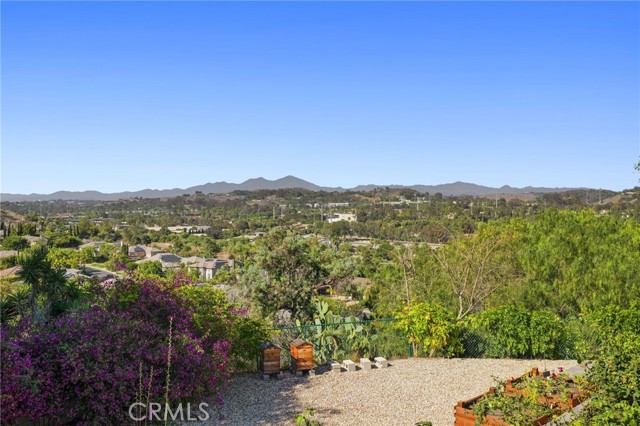 31527 Aguacate Road, San Juan Capistrano CA: https://media.crmls.org/medias/e432c0b5-d8b9-478f-95e6-2895c6a0fce2.jpg
