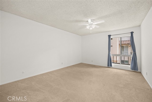 1127 E Del Mar Boulevard, Pasadena CA: https://media.crmls.org/medias/e43300ef-c3e2-4274-9ed8-41e3f29f5ea2.jpg