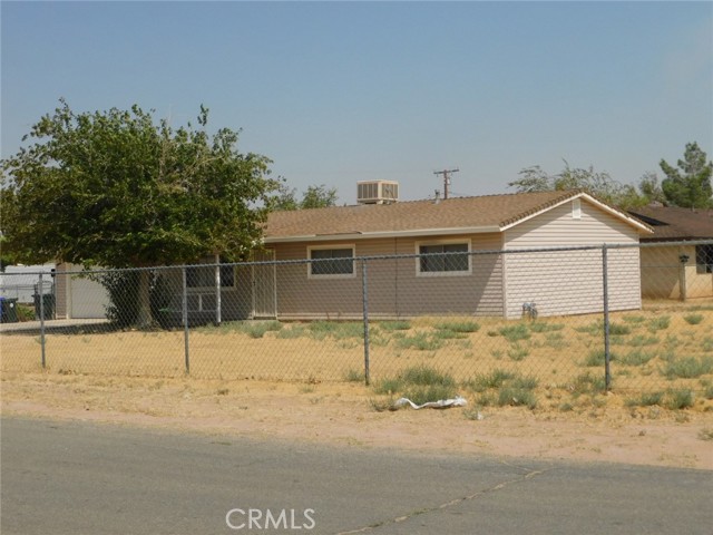 14201 Osage Rd, Apple Valley, CA 92307