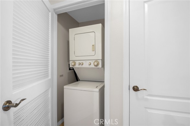 Stackable laundry - washer/dryer included!