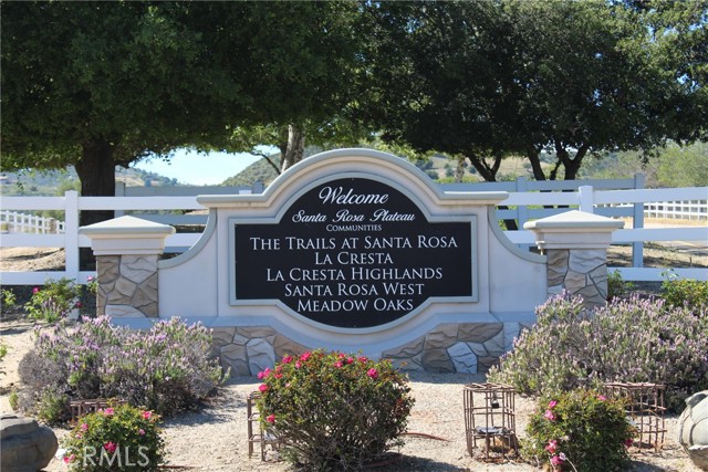 Detail Gallery Image 3 of 11 For 30 Golden Arrow Ct, Murrieta,  CA 92562 - – Beds | – Baths