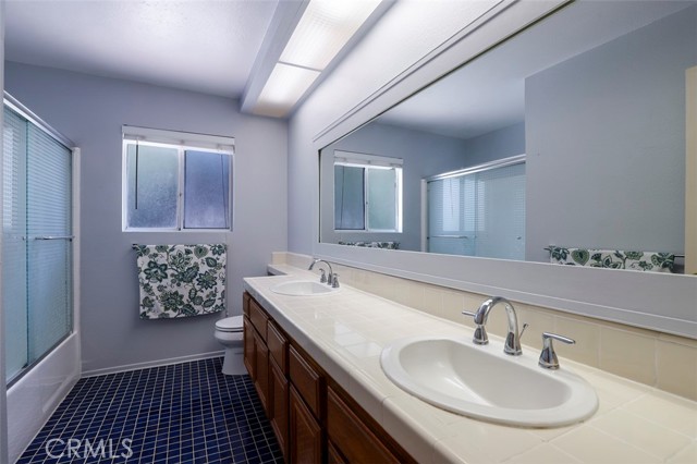 Detail Gallery Image 22 of 31 For 21424 Angela Yvonne Ave, Saugus,  CA 91350 - 4 Beds | 2/1 Baths