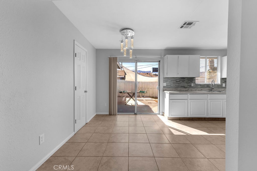 MLS #DW25244054 image #10