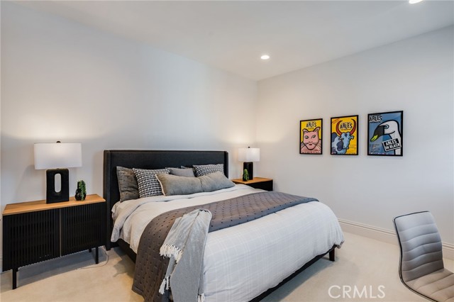 Detail Gallery Image 34 of 45 For 526 Riverside Ave, Newport Beach,  CA 92663 - 5 Beds | 6/1 Baths