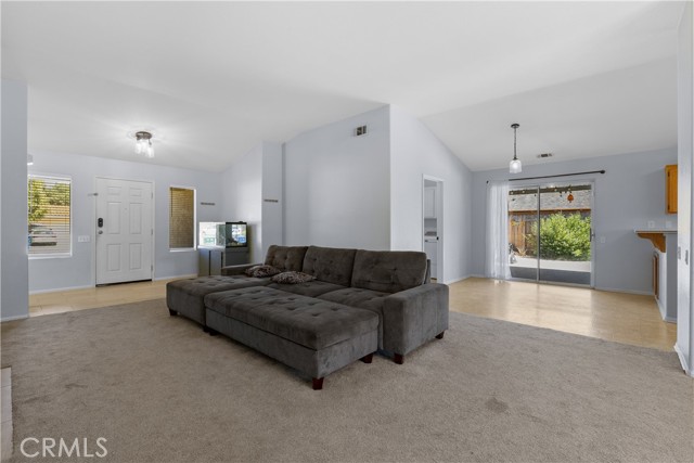 475 Heritage Lane, Los Alamos CA: https://media.crmls.org/medias/e437edf9-6edc-4a71-9396-8c4915a7c858.jpg