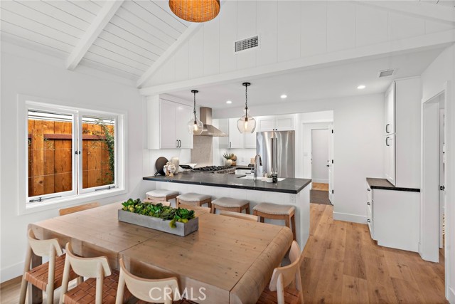 Detail Gallery Image 5 of 19 For 503 Brooks St, Laguna Beach,  CA 92651 - 3 Beds | 2 Baths