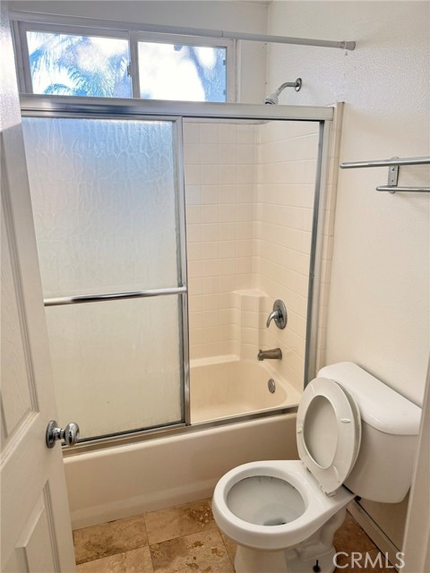 Detail Gallery Image 9 of 13 For 7143 Twinspur Ct, Corona,  CA 92880 - 5 Beds | 4 Baths