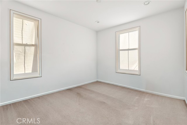 Detail Gallery Image 36 of 39 For 27606 Skylark Ln, Saugus,  CA 91350 - 5 Beds | 5/1 Baths