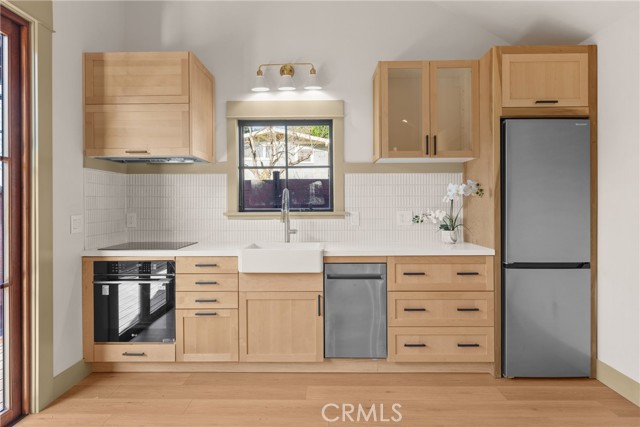 Detail Gallery Image 3 of 20 For 5409 Magnolia, Riverside,  CA 92506 - 2 Beds | 2 Baths