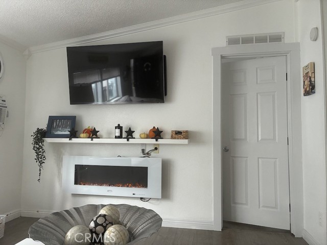 7652 Garfield Avenue, Huntington Beach CA: https://media.crmls.org/medias/e43b7851-4191-482c-bac2-1c38c9b5eee1.jpg