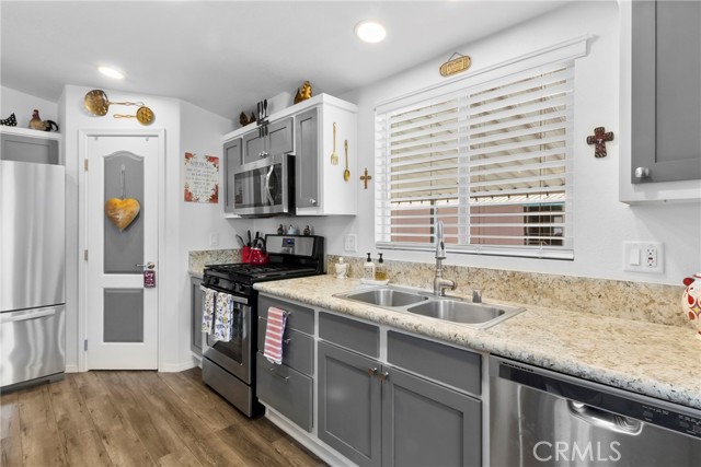 3700 Buchanan Street, Riverside CA: https://media.crmls.org/medias/e43b91cd-2c4a-4731-9173-733f70ad9008.jpg