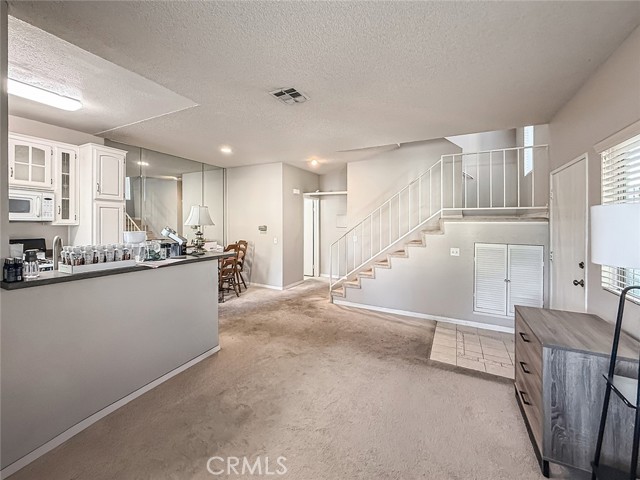 Detail Gallery Image 10 of 39 For 152 Maegan Pl #8,  Thousand Oaks,  CA 91362 - 3 Beds | 2/1 Baths