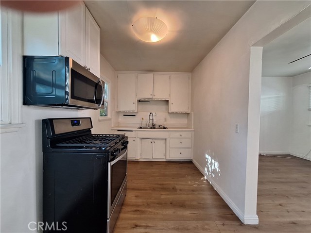 Detail Gallery Image 6 of 14 For 11528 Culver #1/2,  Los Angeles,  CA 90066 - 2 Beds | 2 Baths