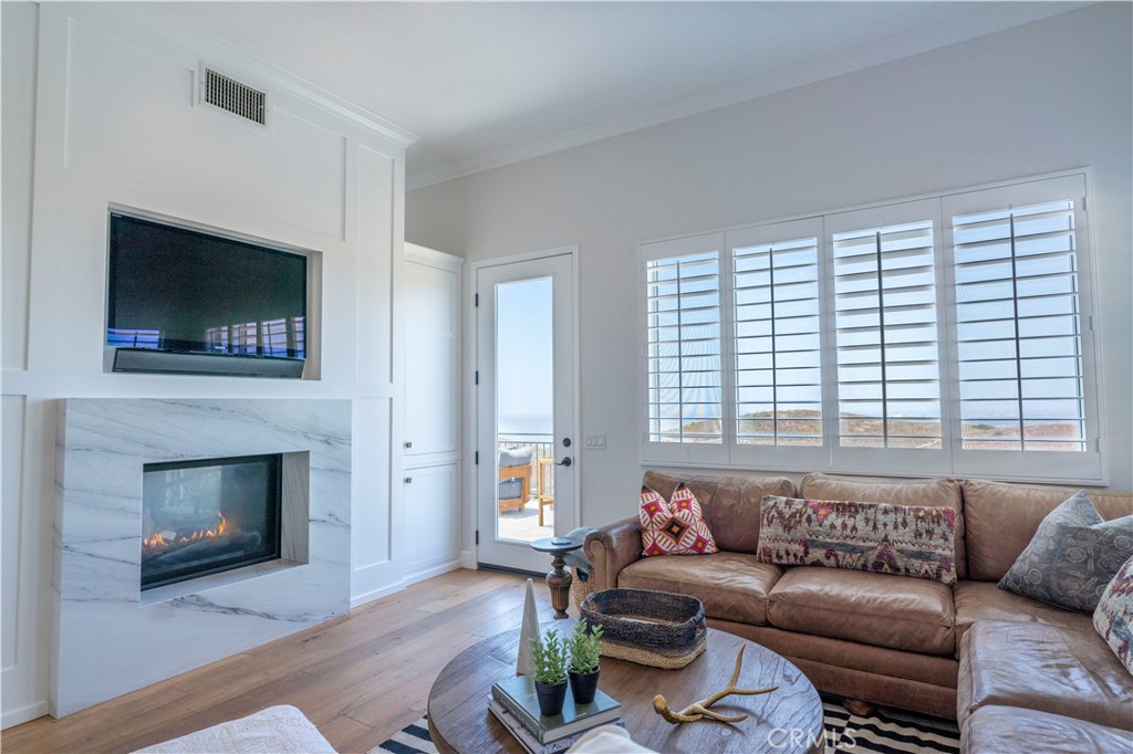 MLS #OC25280795 image #15