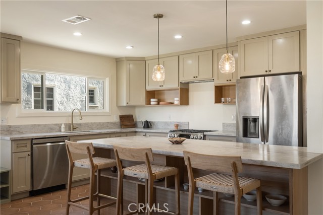 Detail Gallery Image 14 of 49 For 2014 W 84th St, Los Angeles,  CA 90047 - 3 Beds | 2 Baths