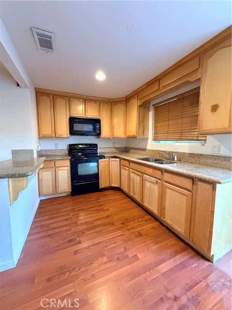 Detail Gallery Image 7 of 23 For 55200 Haugen Lehmann Way, Whitewater,  CA 92282 - 2 Beds | 2/1 Baths