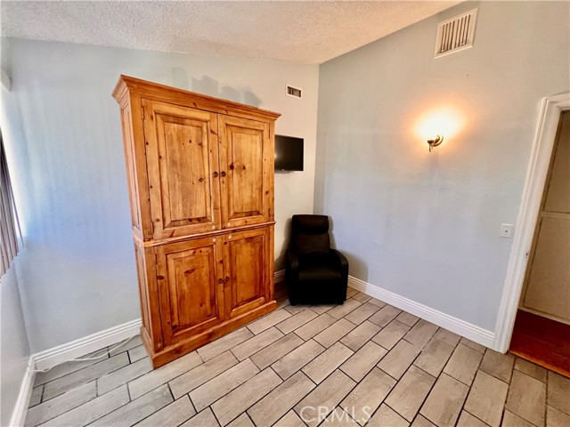20637 Bryant Street, Winnetka CA: https://media.crmls.org/medias/e43d2b9a-f7c4-423b-8a5a-1b9ff095b95c.jpg