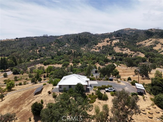 1910 Foothill Drive, Redwood Valley CA: https://media.crmls.org/medias/e43dfca8-3af6-4f48-a461-10403dde878d.jpg