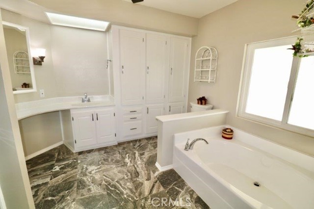 Detail Gallery Image 31 of 37 For 641 Crest Lake Cir #223,  Brea,  CA 92821 - 2 Beds | 1 Baths