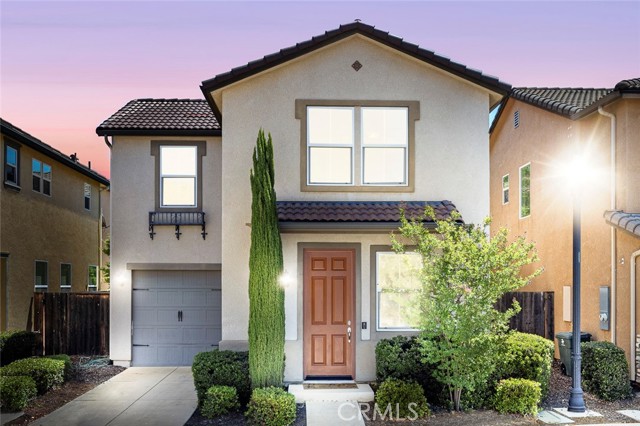Detail Gallery Image 1 of 28 For 1587 N Strada Way, Clovis,  CA 93619 - 3 Beds | 2/1 Baths