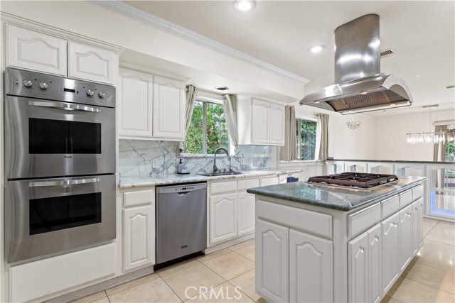 4616 COYLE, Woodland Hills CA: https://media.crmls.org/medias/e43e7523-e70c-411a-b1fe-071dde538324.jpg