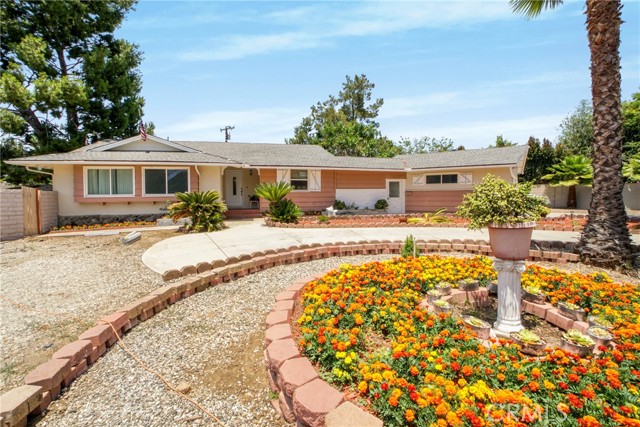 1633 Montgomery Road, Thousand Oaks CA: https://media.crmls.org/medias/e43ef4e2-228b-44d4-b7b4-0f75a5238e5d.jpg