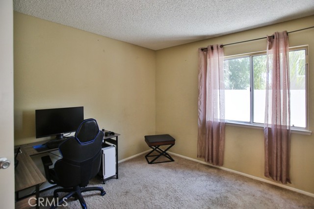 9694 Sycamore Canyon Road, Moreno Valley CA: https://media.crmls.org/medias/e43f13ba-aaff-49f1-b001-2d164afa8668.jpg