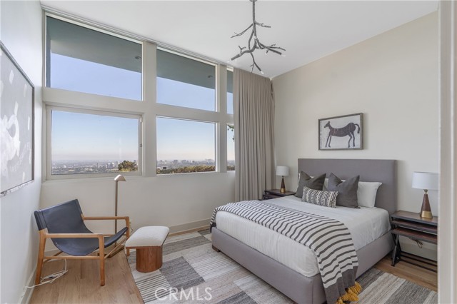 Detail Gallery Image 16 of 27 For 1436 Summitridge Dr, Beverly Hills,  CA 90210 - 4 Beds | 5/1 Baths