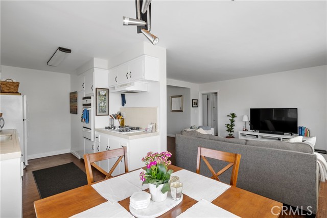 116 41st Street, Manhattan Beach, California 90266, 3 Bedrooms Bedrooms, ,1 BathroomBathrooms,Residential,Sold,41st,SB22097423