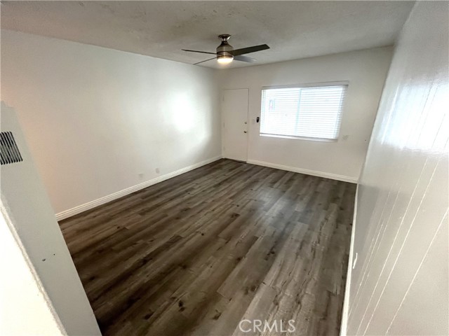 12926 Doty Avenue, Hawthorne CA: https://media.crmls.org/medias/e4414cd6-60a1-4f3f-9a22-cc035caeaea9.jpg