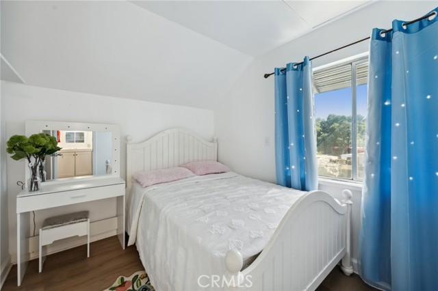 Detail Gallery Image 24 of 42 For 318 E 11th St, Pomona,  CA 91766 - 5 Beds | 2/1 Baths