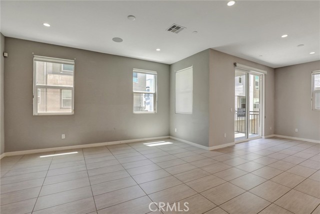 Detail Gallery Image 8 of 19 For 2296 Synergy, Irvine,  CA 92614 - 2 Beds | 2/1 Baths