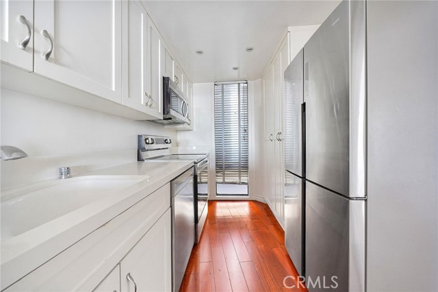 Detail Gallery Image 10 of 16 For 4335 Marina City #242,  Marina Del Rey,  CA 90292 - 2 Beds | 2 Baths