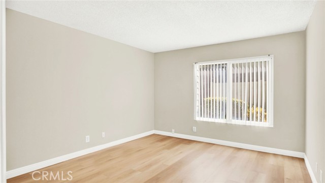 Detail Gallery Image 9 of 32 For 47 Town and Country, Pomona,  CA 91766 - 3 Beds | 2 Baths