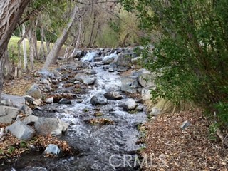 https://media.crmls.org/medias/e444d52e-851f-4e9d-bf02-7471da6887b5.jpg?preset=X-Large