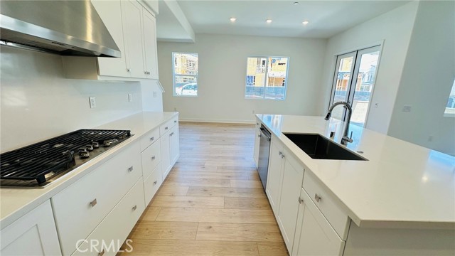 Detail Gallery Image 3 of 15 For 499 Mulligan, Irvine,  CA 92618 - 3 Beds | 3 Baths