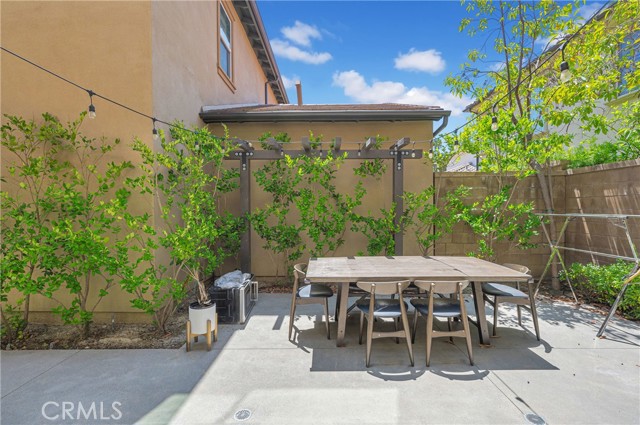 230 Bright Poppy, Irvine CA: https://media.crmls.org/medias/e4455266-e1c9-4347-8423-7bdbf3f9784d.jpg