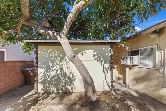 Detail Gallery Image 43 of 45 For 2122 W Harle, Anaheim,  CA 92804 - 4 Beds | 2 Baths