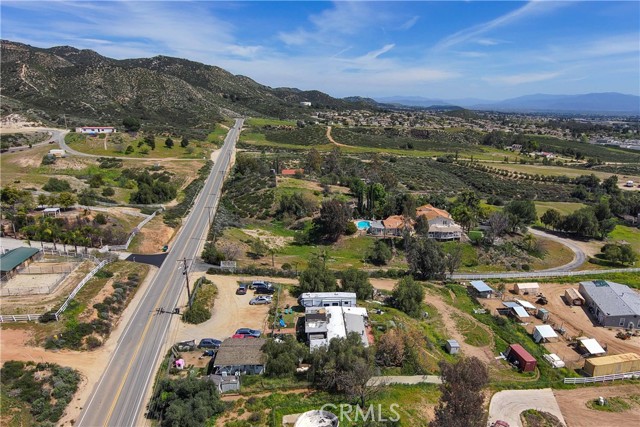 Detail Gallery Image 15 of 16 For 23535 Wildomar Trail, Wildomar,  CA 92595 - 3 Beds | 2/1 Baths