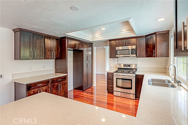 Detail Gallery Image 14 of 45 For 670 Oakhaven Ave, Brea,  CA 92823 - 4 Beds | 3 Baths