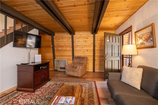 Detail Gallery Image 8 of 20 For 42554 Cedar Ave, Big Bear Lake,  CA 92315 - 2 Beds | 1 Baths