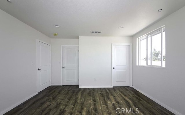 220 W 112th, Los Angeles CA: https://media.crmls.org/medias/e4475ea6-bfb7-44f2-bba6-fd00c6bb9482.jpg