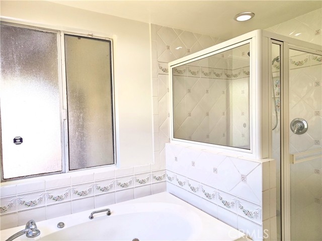 2682 34th Street, Santa Monica CA: https://media.crmls.org/medias/e4476081-358a-4c8d-93ba-eab0089e8c18.jpg