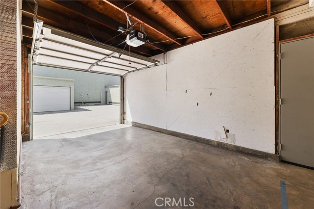 1634 Iowa Street, Costa Mesa CA: https://media.crmls.org/medias/e4482392-a936-43e7-be1e-ac0cb029ee63.jpg