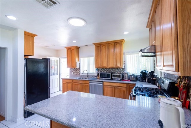 5813 Kauffman Avenue, Temple City CA: https://media.crmls.org/medias/e4485c67-d7f5-4828-ba0f-5b26f47d6df9.jpg
