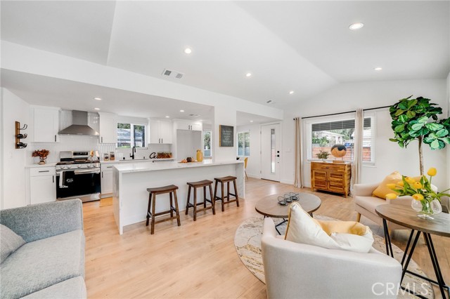 10535 Langmuir Avenue photo 3