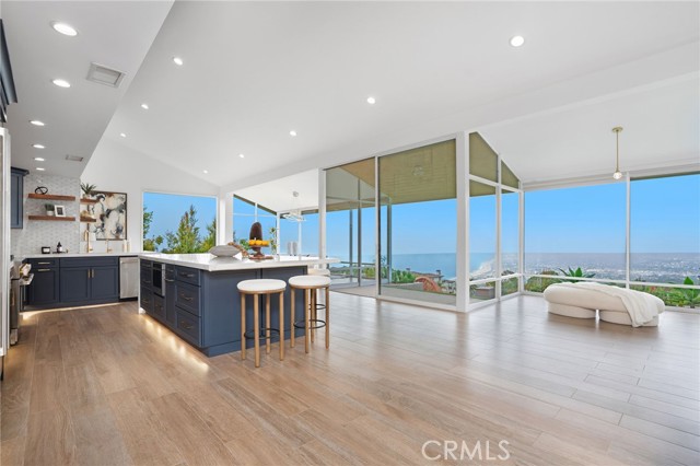 952 Via Del Monte, Palos Verdes Estates CA: https://media.crmls.org/medias/e448afd3-3ccd-4e6a-bf86-f8ef4af539ae.jpg