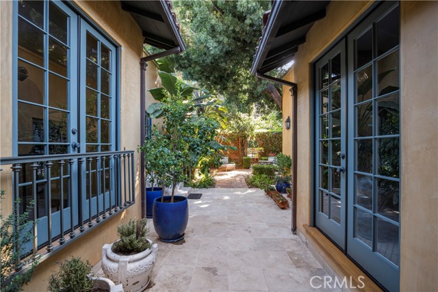 Detail Gallery Image 26 of 75 For 788 S Grand Ave, Pasadena,  CA 91105 - 4 Beds | 3 Baths